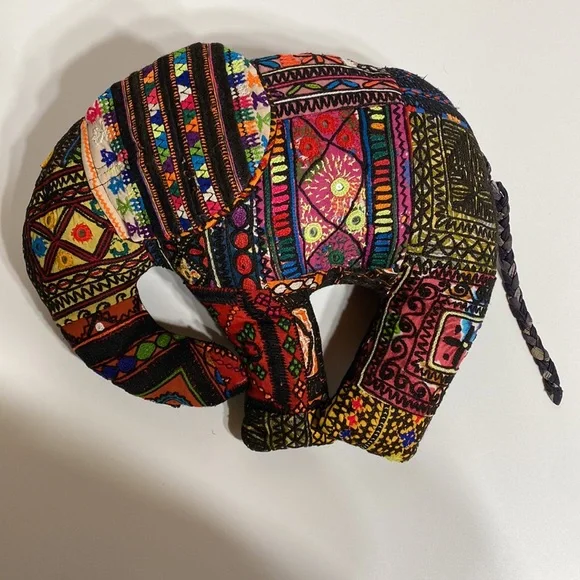 Vintage Indian Hand Embroidered Mirrored Banjara Elephant Pillow - Picture 9 of 16